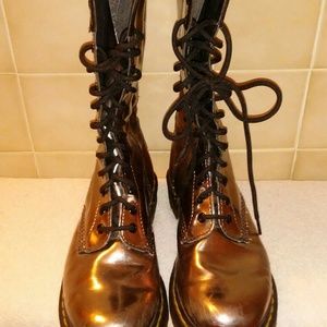 Dr. Marten boots Silver